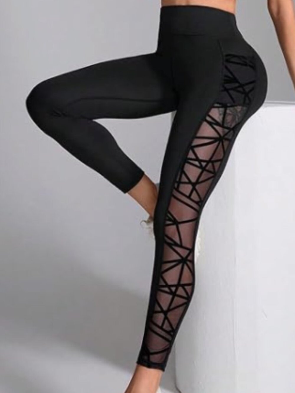 WDIRARA Women's High Waisted Mesh Yoga Pants Tummy Control Leggings Black S